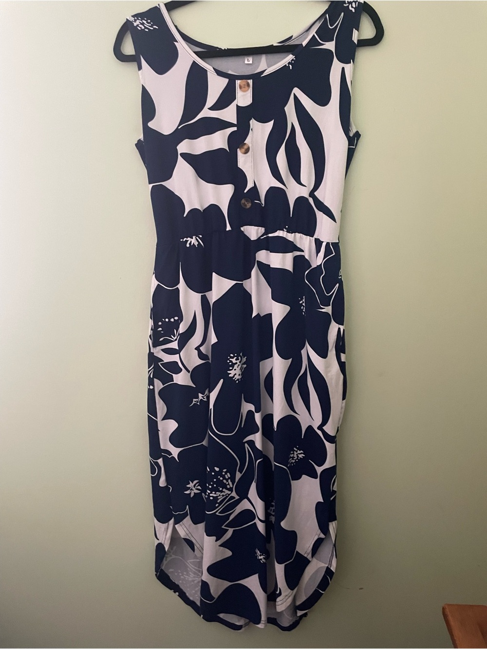 Sleeveless Navy and White Floral Midi Dress Size M-L